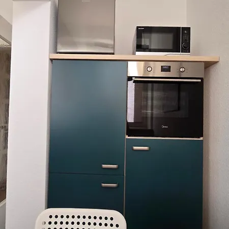 Kulturelles Businessapartment Mit Balkon *