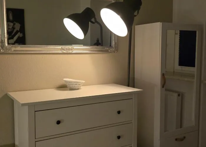 Apartment Kulturelles Businessapartment Mit Balkon